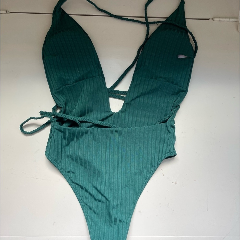Nwot green full body swimsuit - Picture 2 of 4